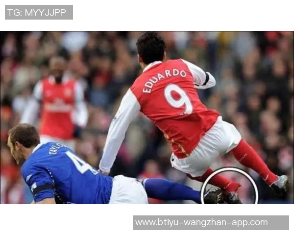 广西外援阿萨莫阿遭遇颈椎骨折意外撞坏场边LED广告牌引发关注